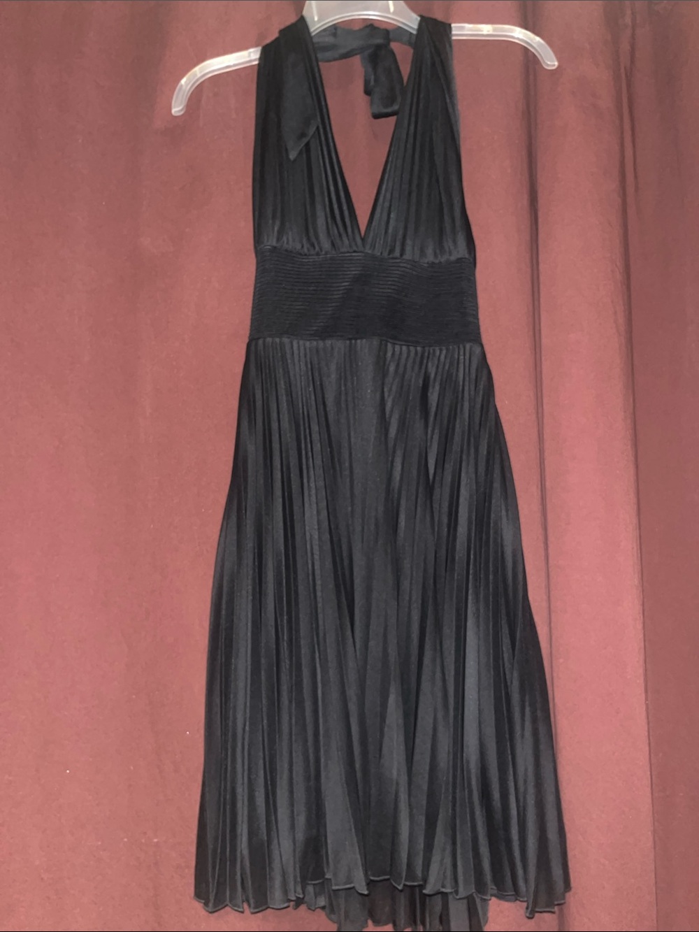Black Halter Pleated Midi Dress - Classic Evening Style